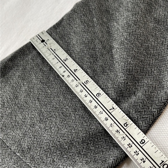 Herringbone Sweatshirt (M) - Picture 4 of 9
